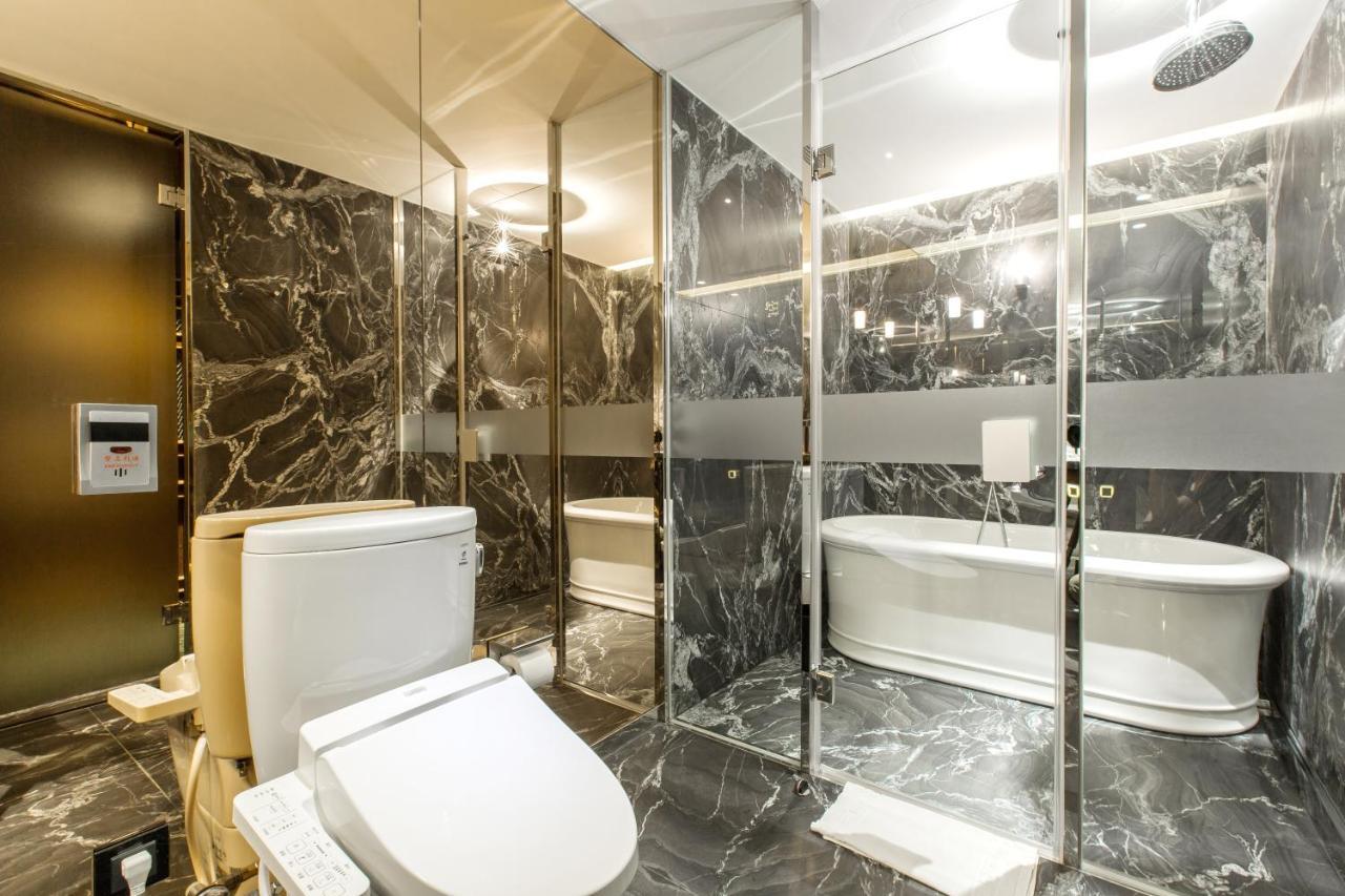 Inhouse Hotel Grand Tajcshung Szoba fotó